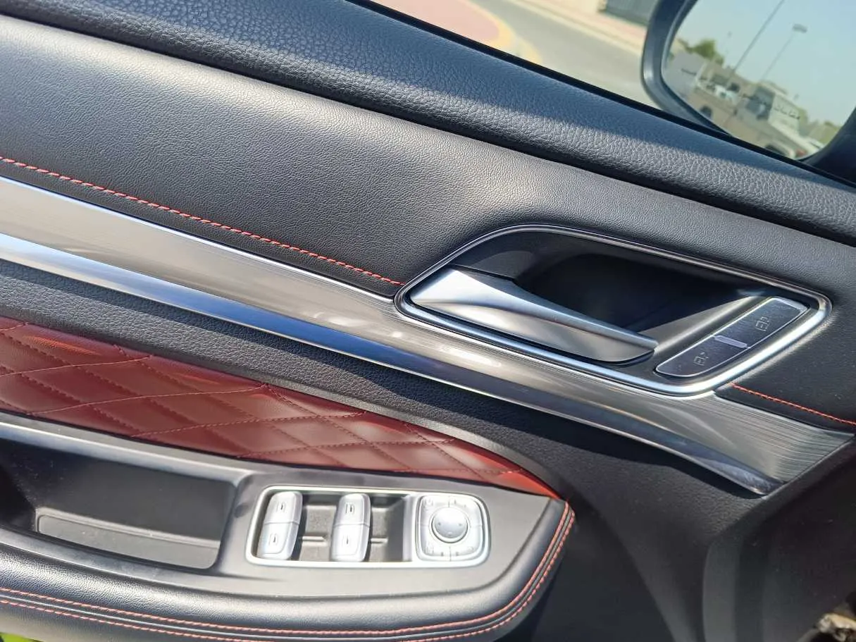 Car image 36