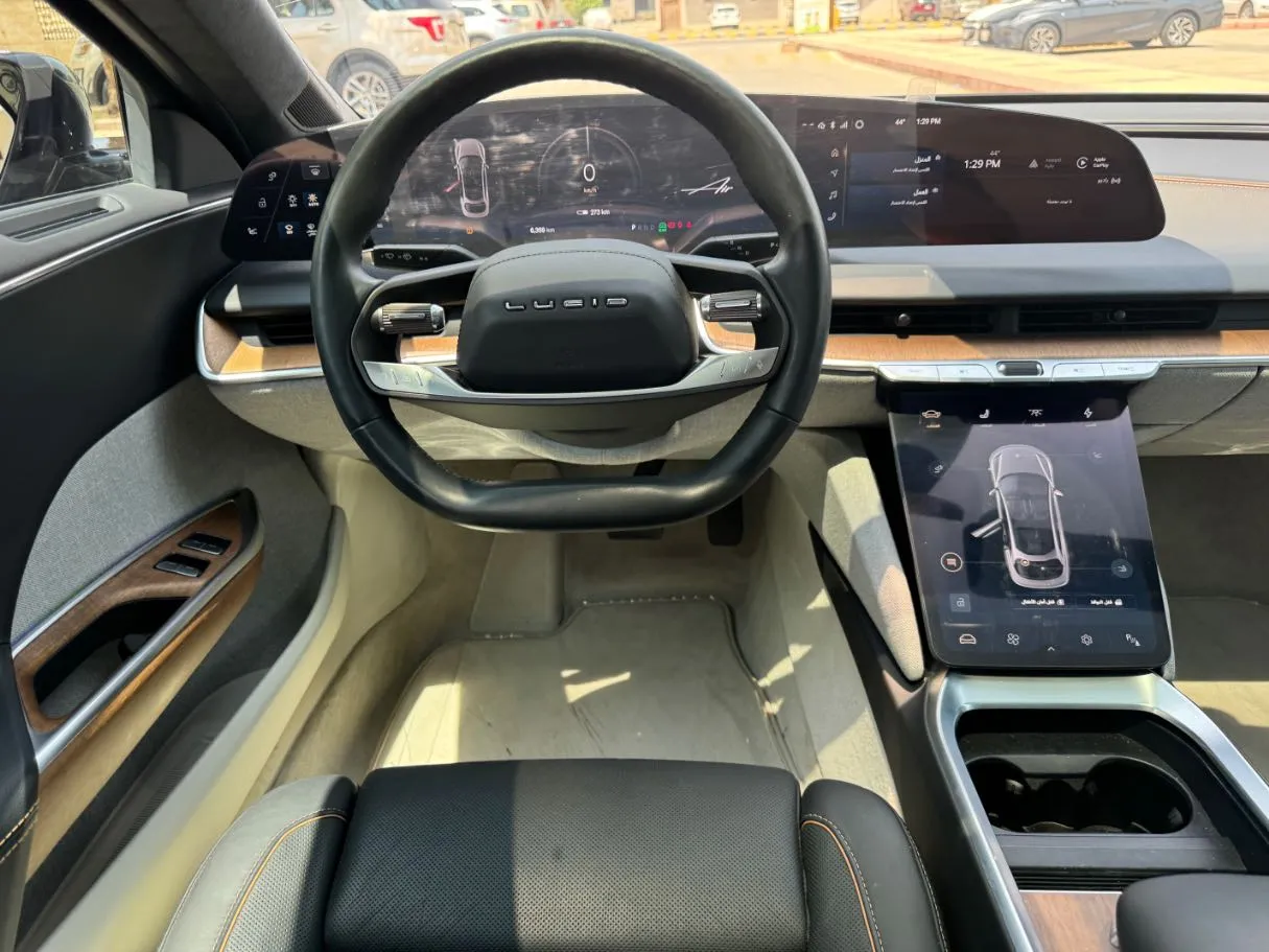 Car image 17