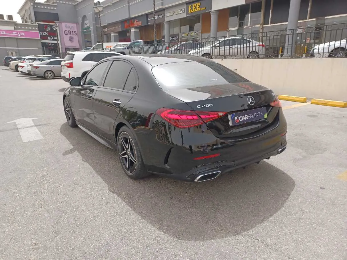 Car image 7