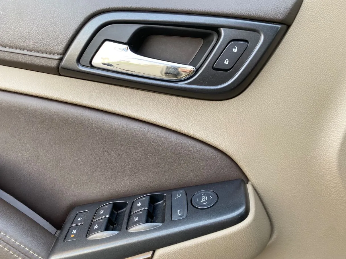 Car image 20