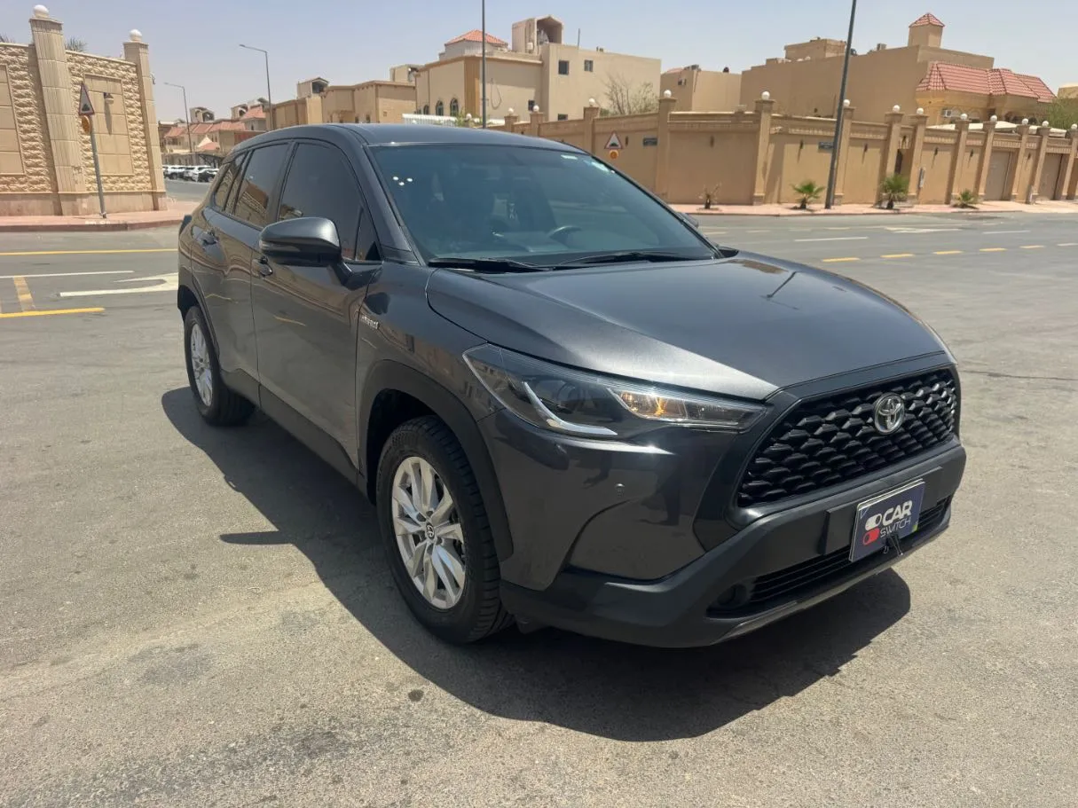 Car image 3