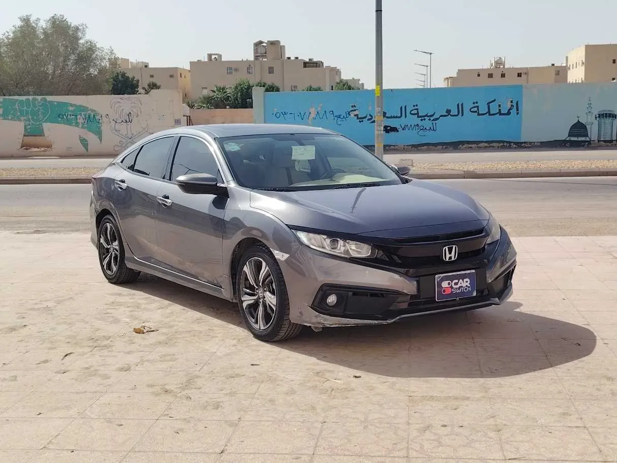 Car image 3