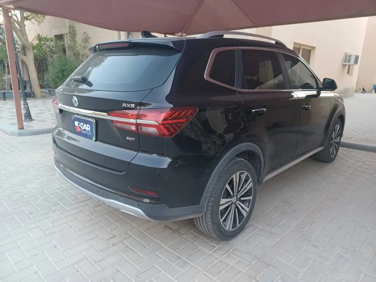 Car image 5