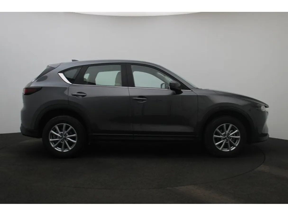 Car image 13
