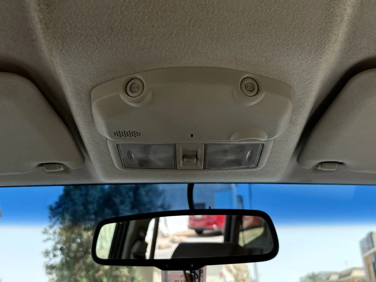 Car image 29