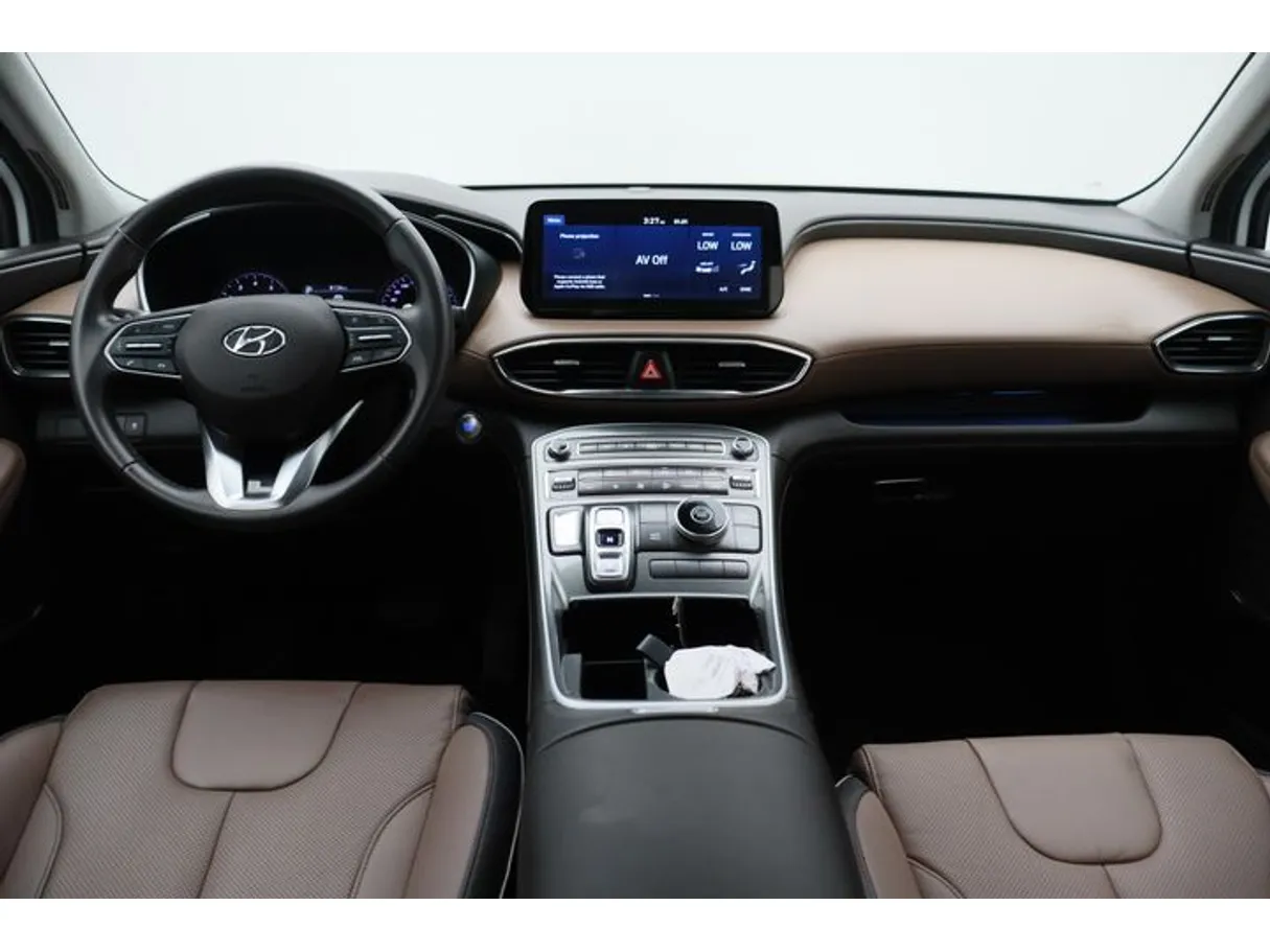 Car image 14