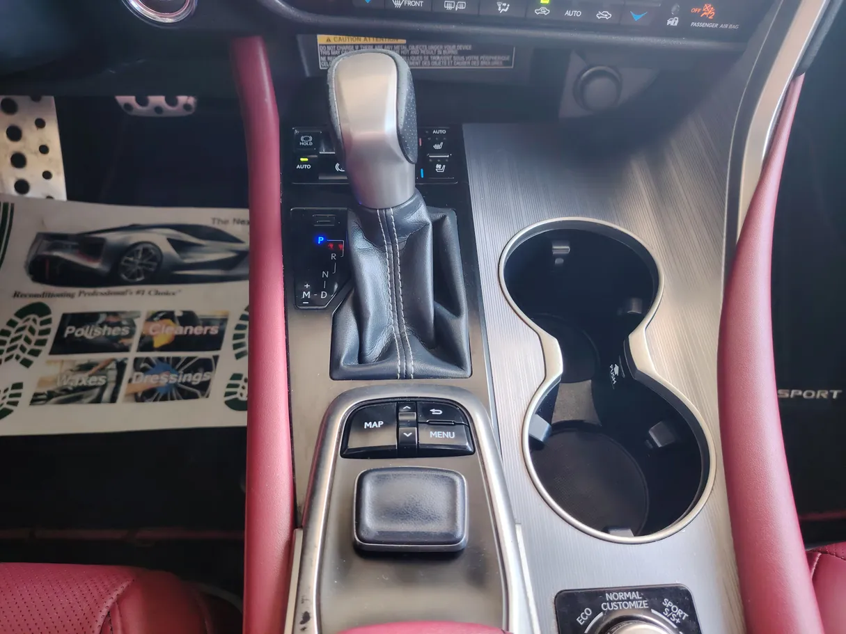 Car image 28