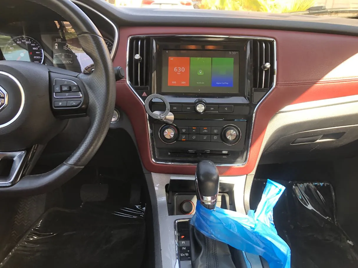 Car image 18