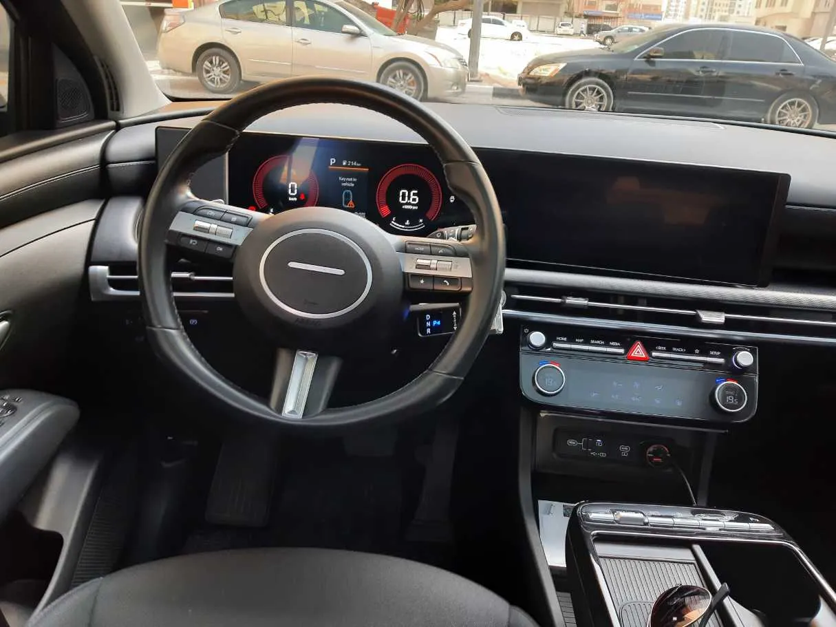 Car image 17