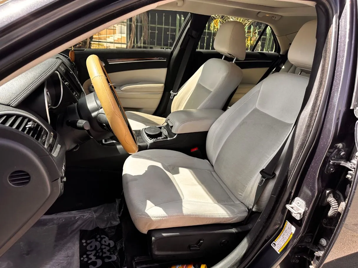 Car image 13
