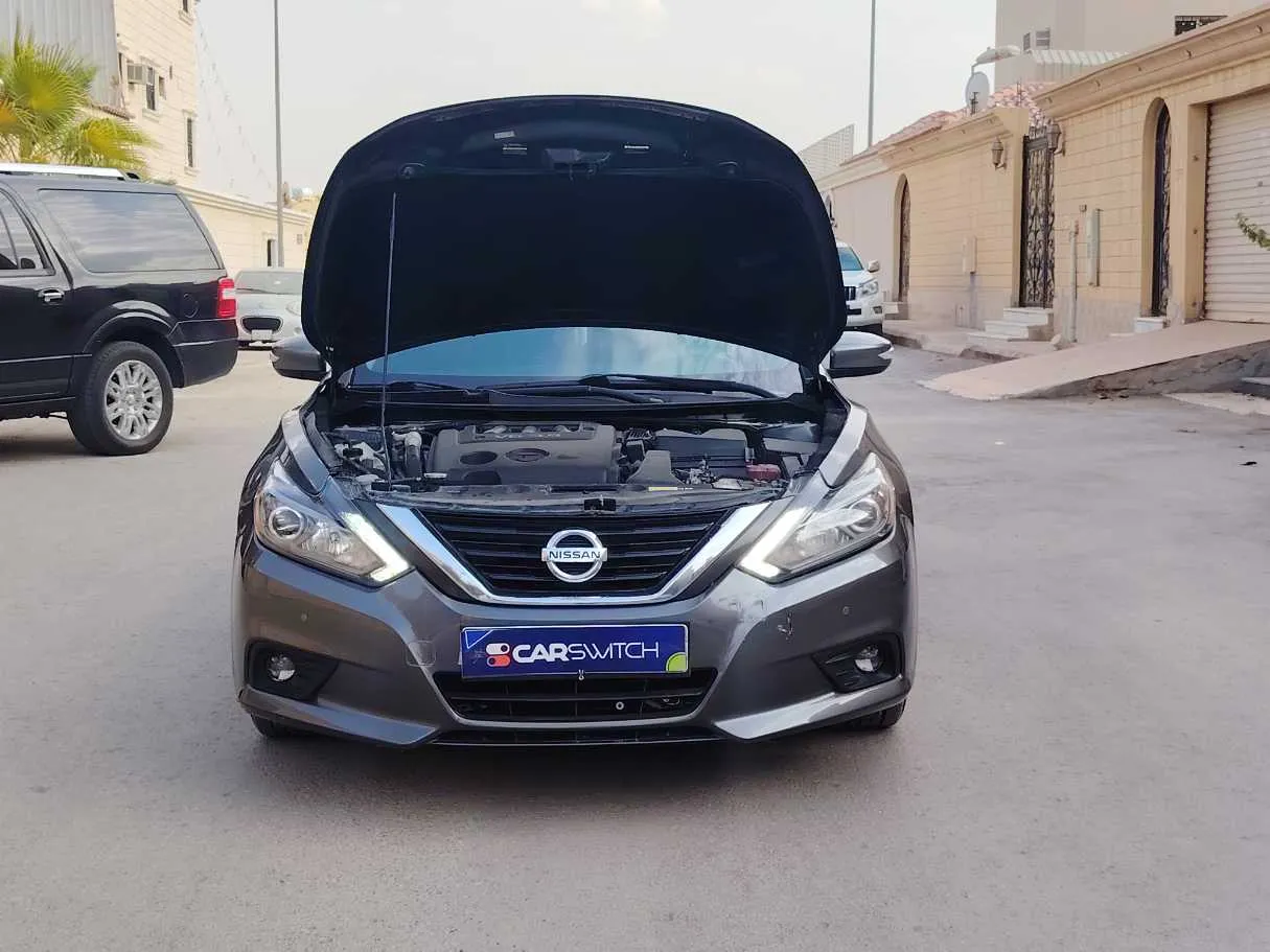 Car image 30