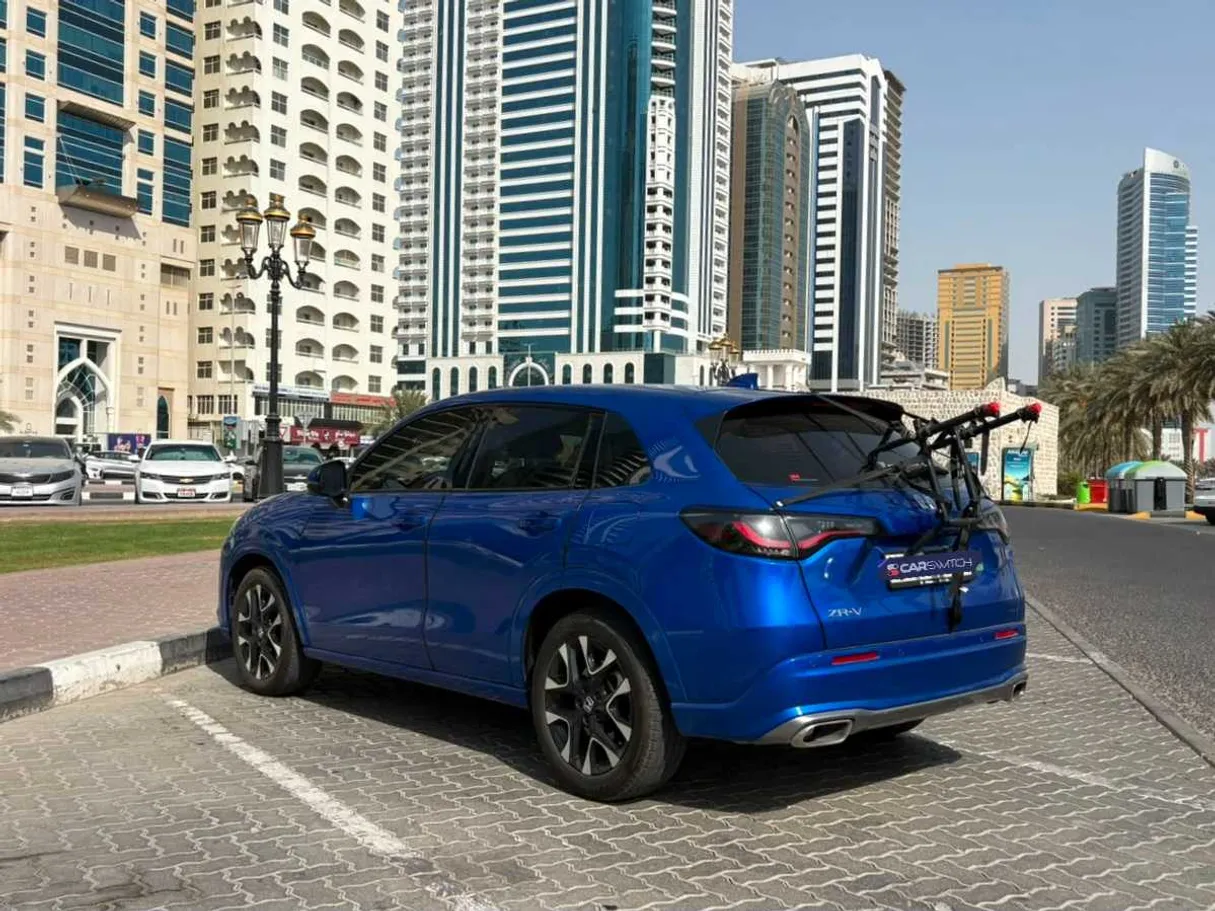 Car image 7