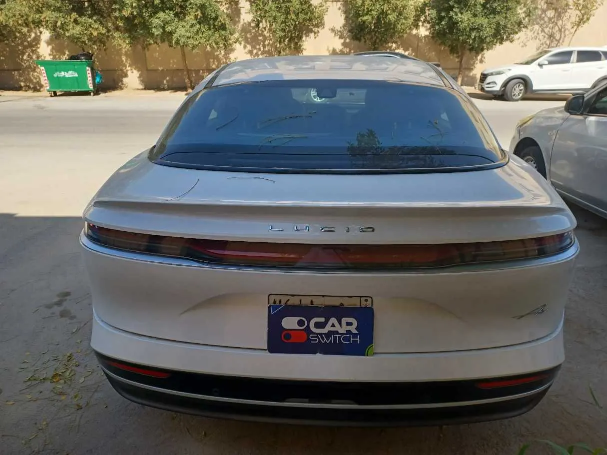Car image 6