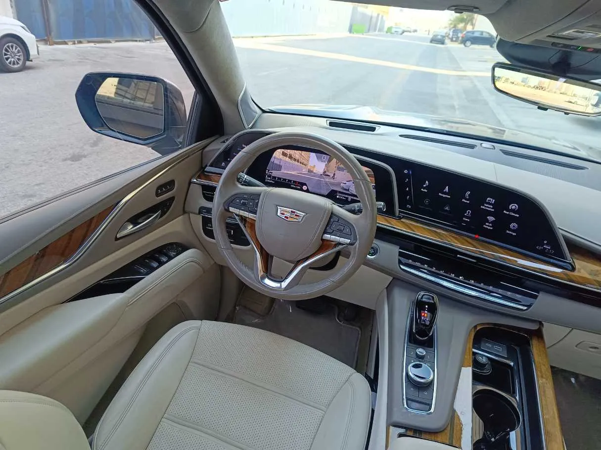 Car image 23