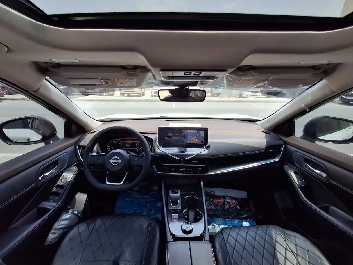Car image 14