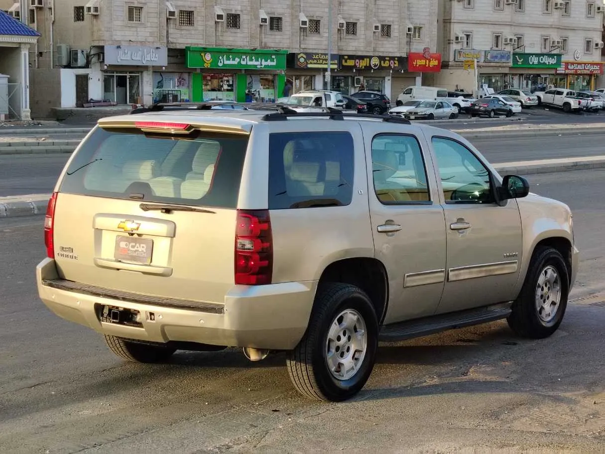 Car image 5