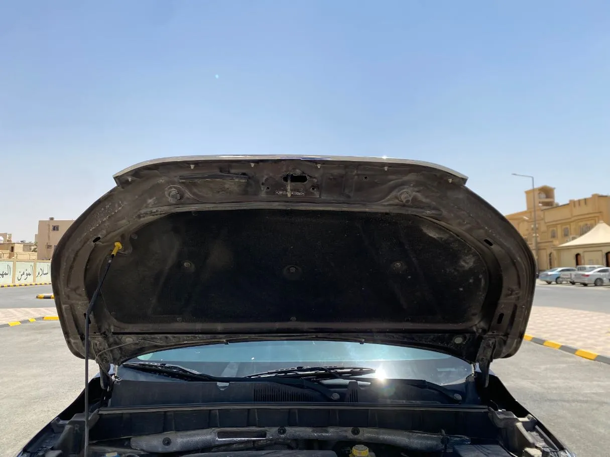 Car image 25