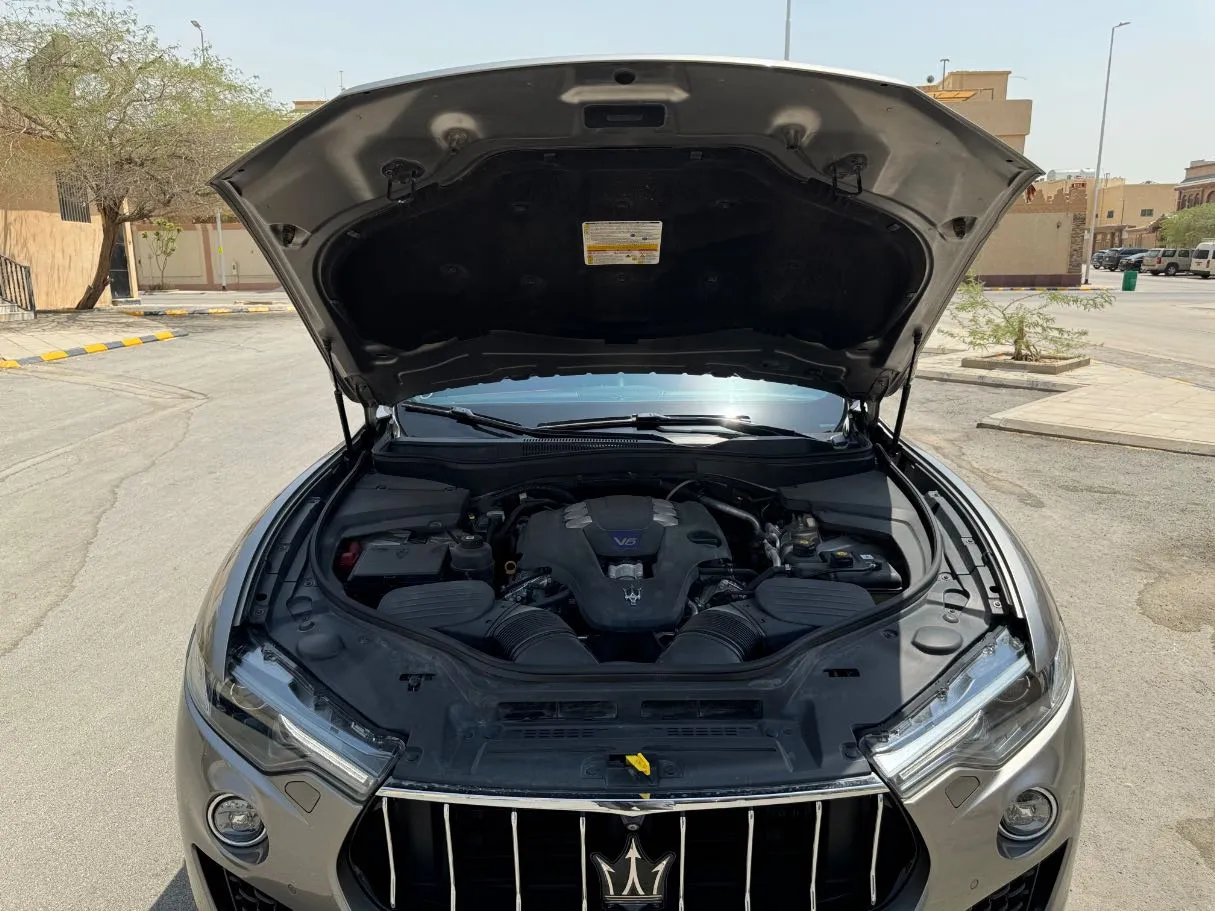 Car image 29