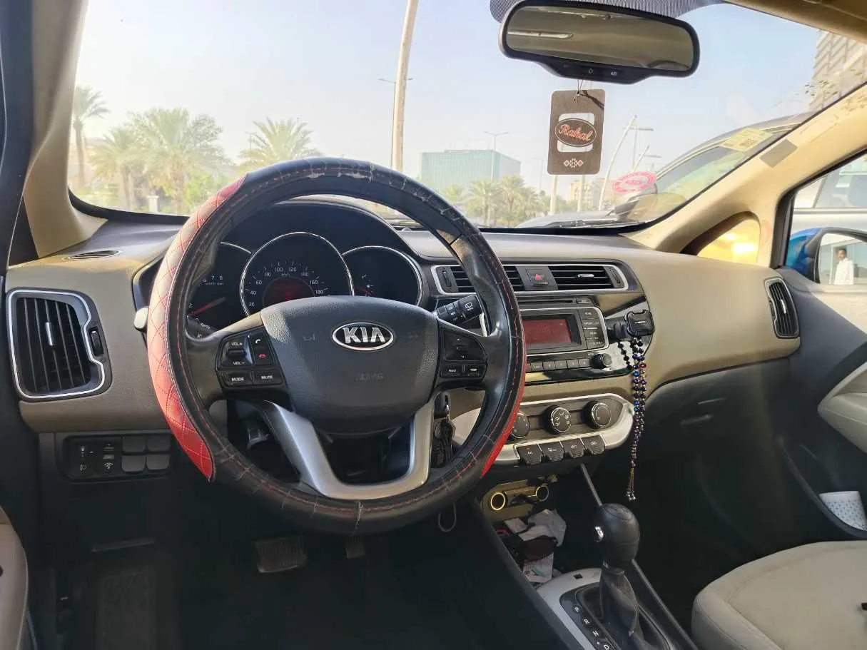 Car image 23