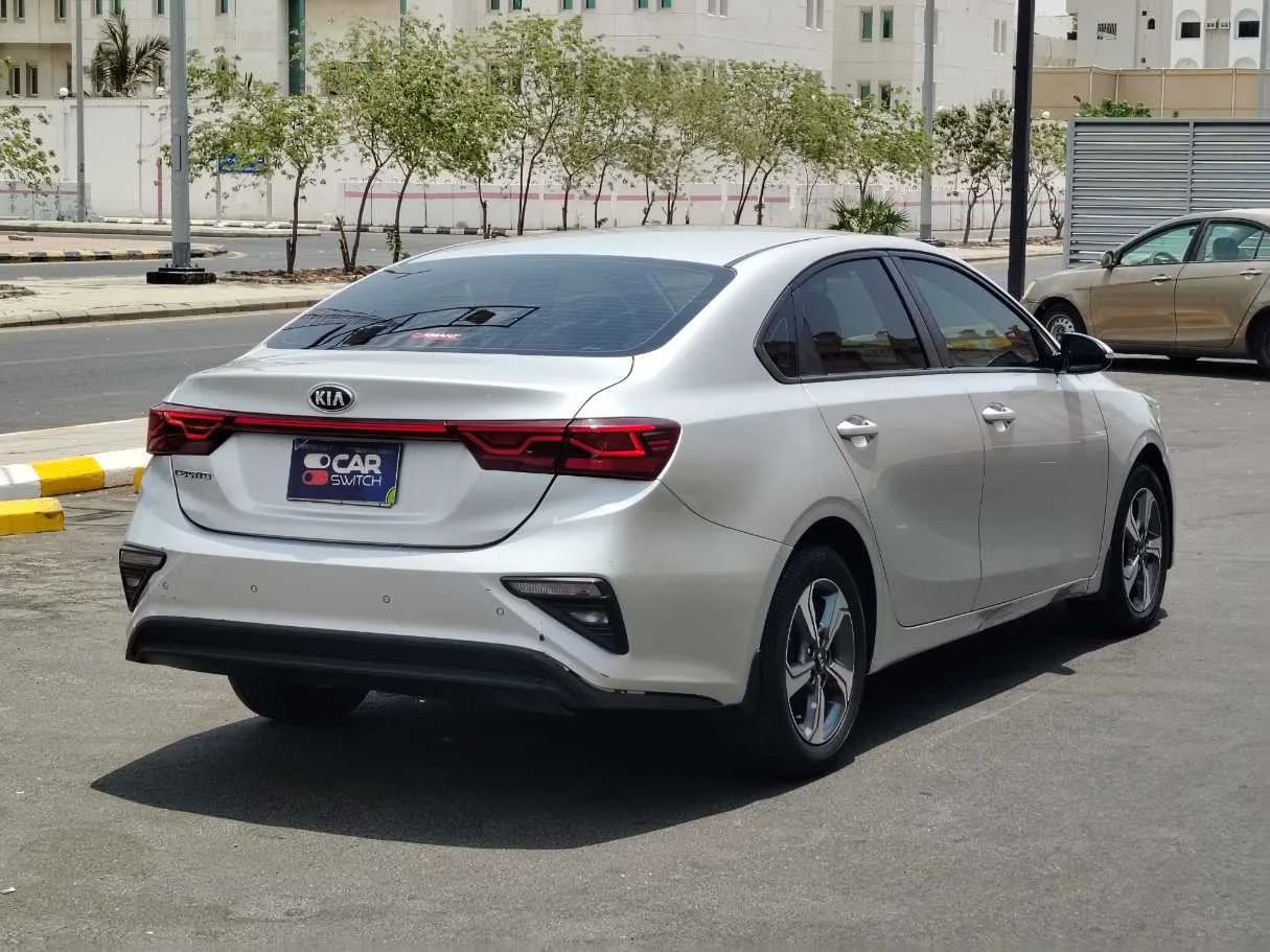 Car image 5