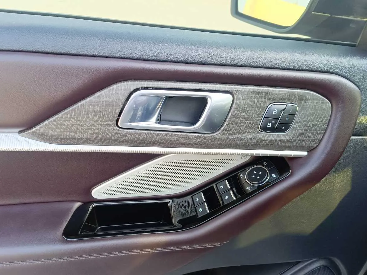 Car image 45