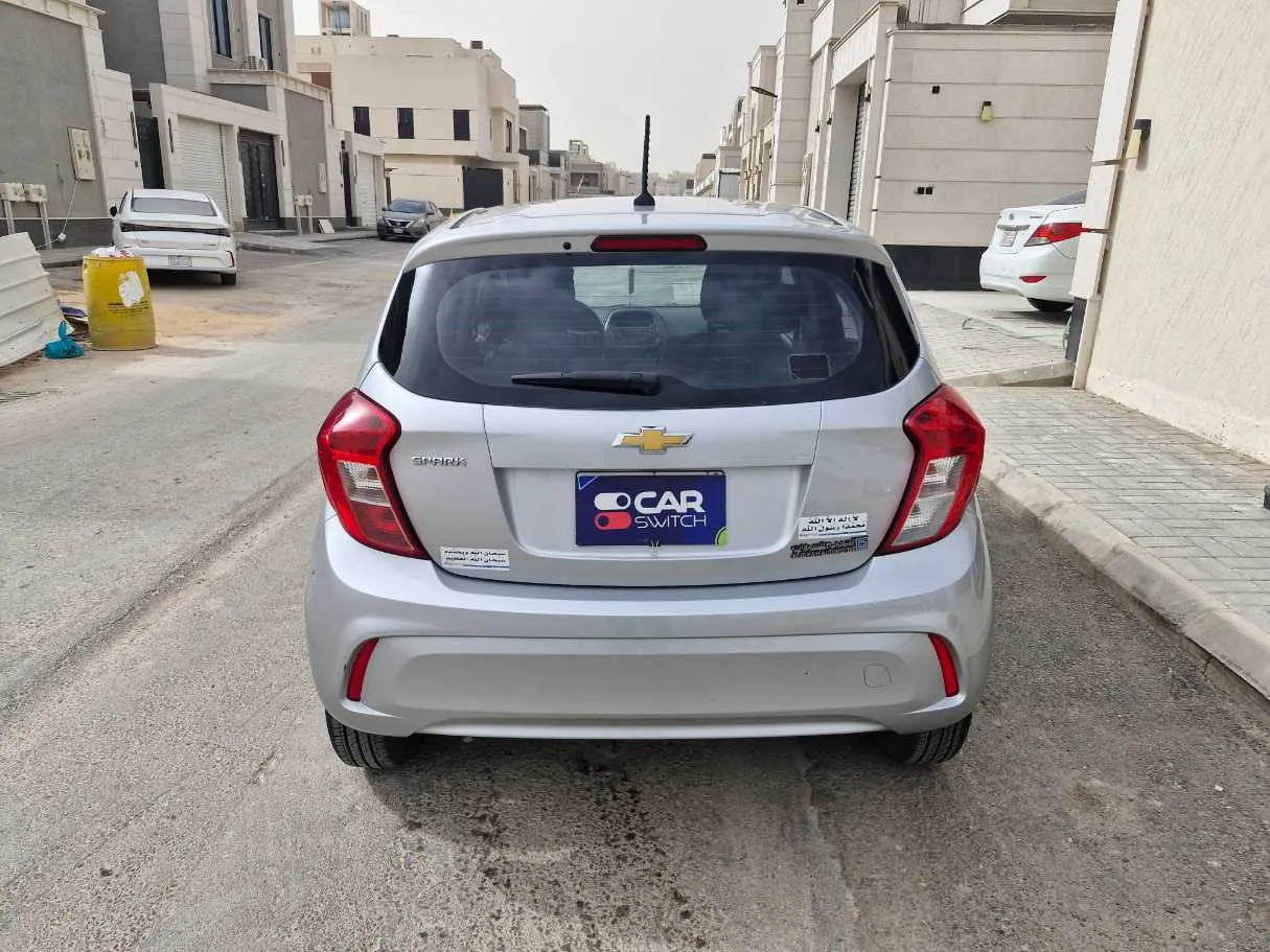 Car image 6