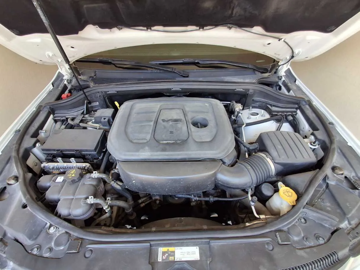 Car image 20