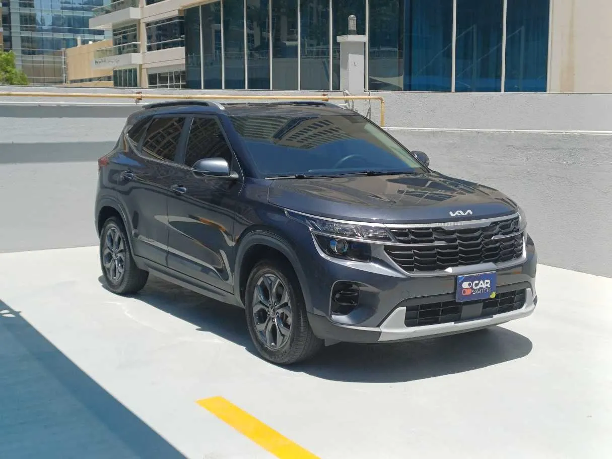 Car image 3