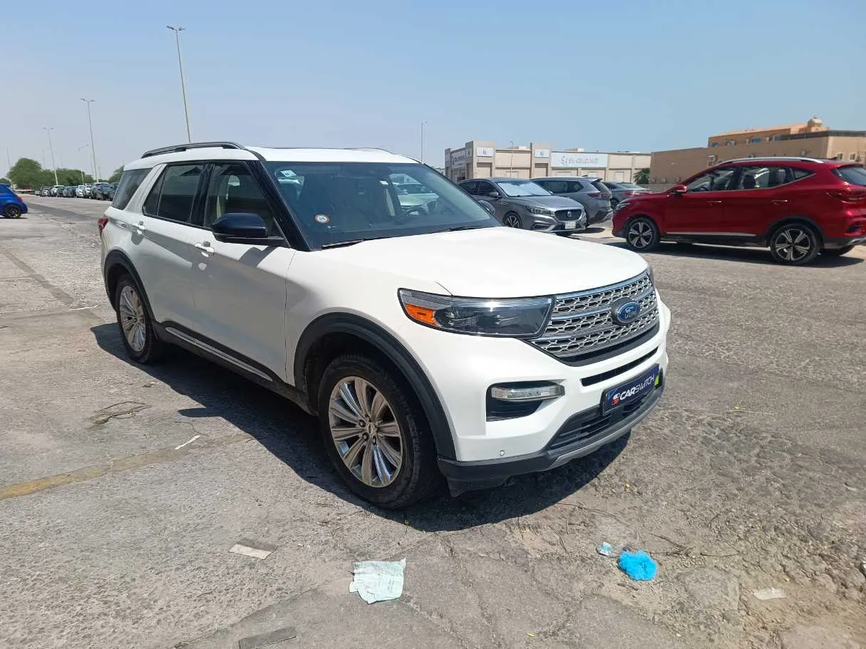 Car image 5