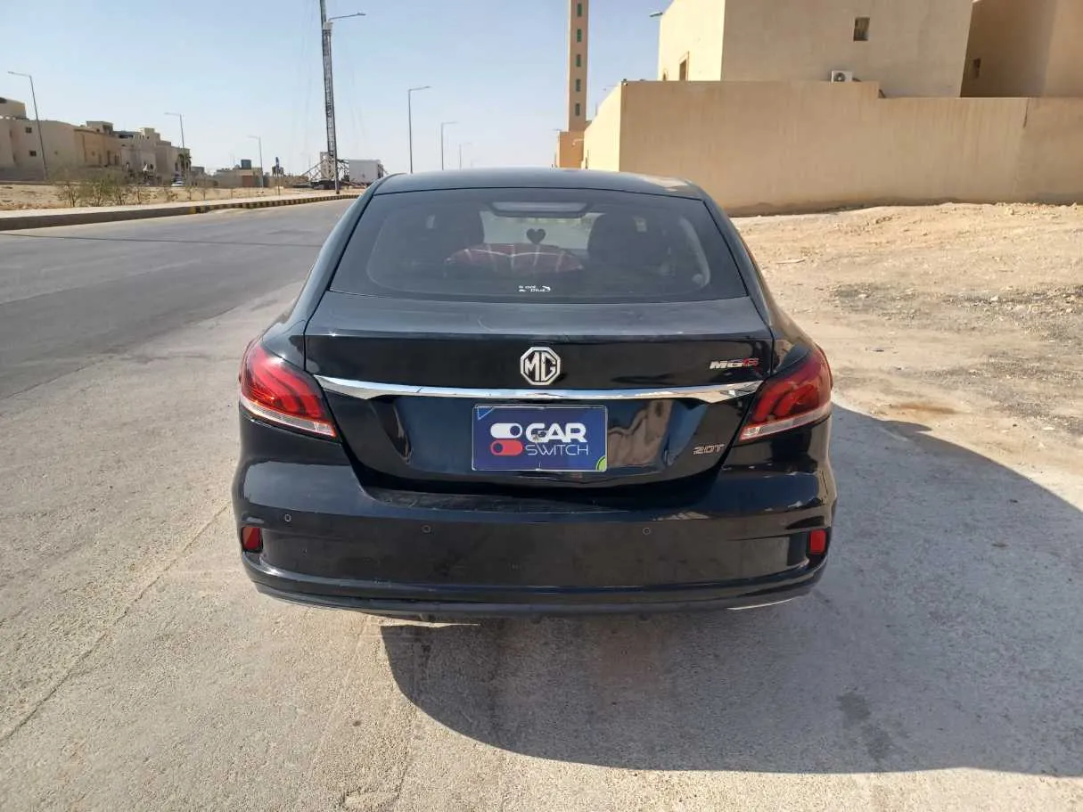 Car image 6