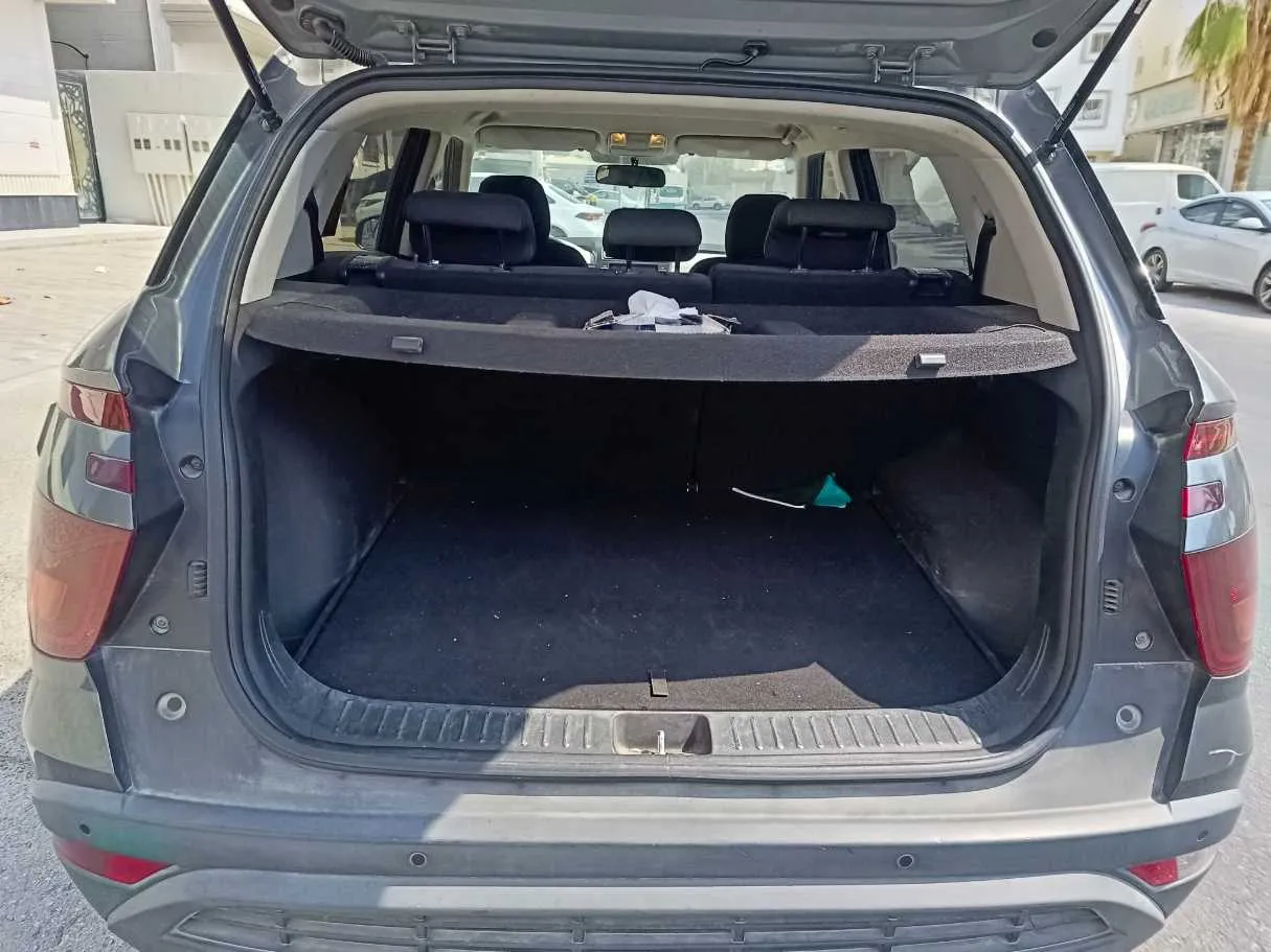 Car image 26