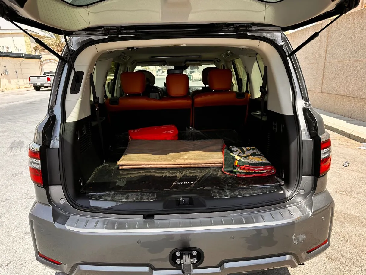 Car image 23
