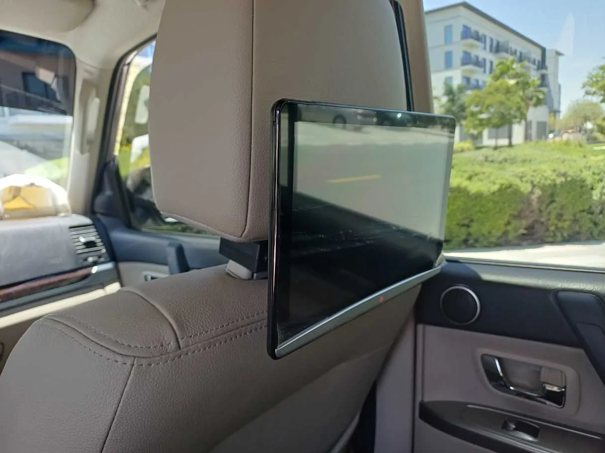 Car image 20