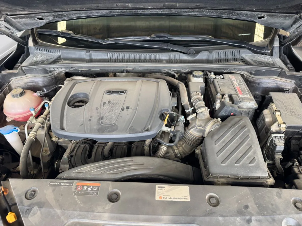 Car image 19