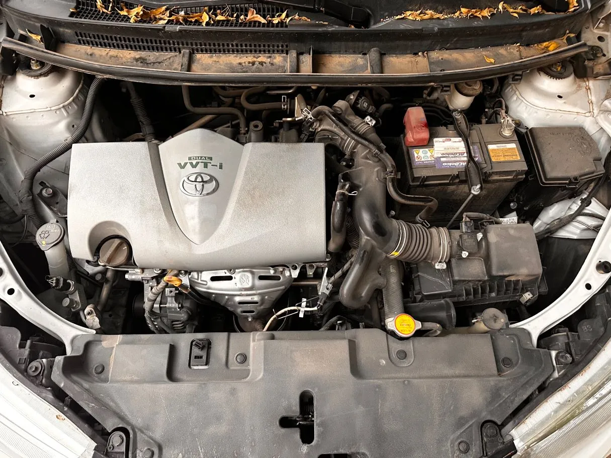 Car image 26