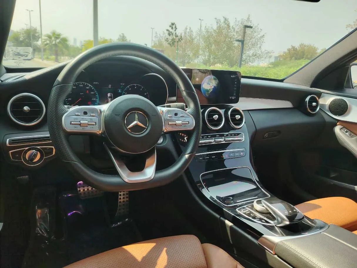 Car image 27