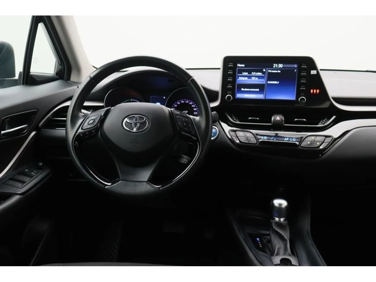 Car image 15