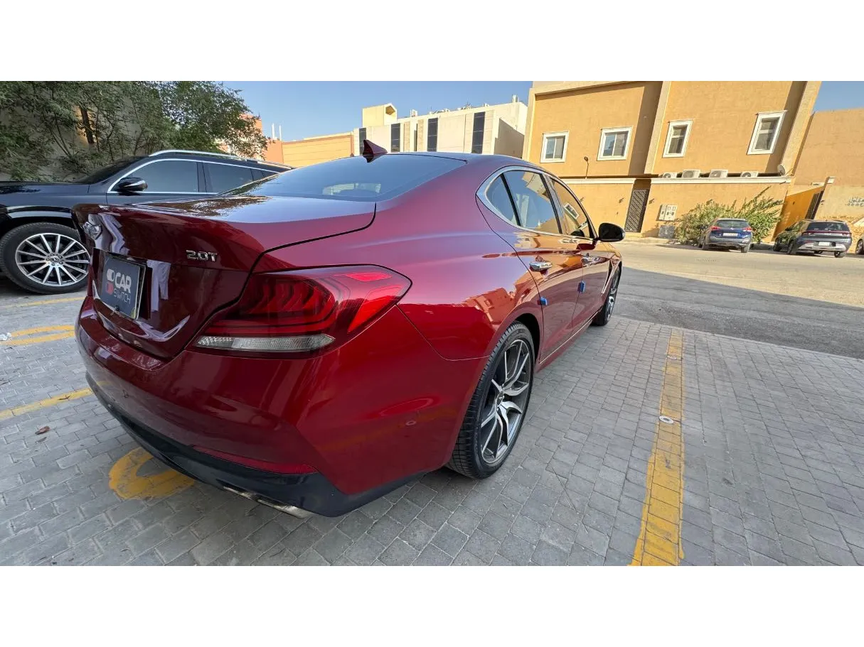 Car image 5