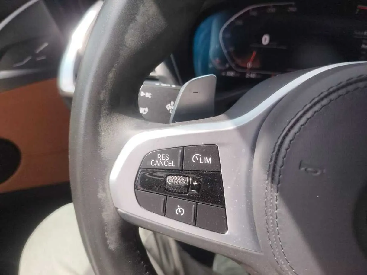 Car image 42