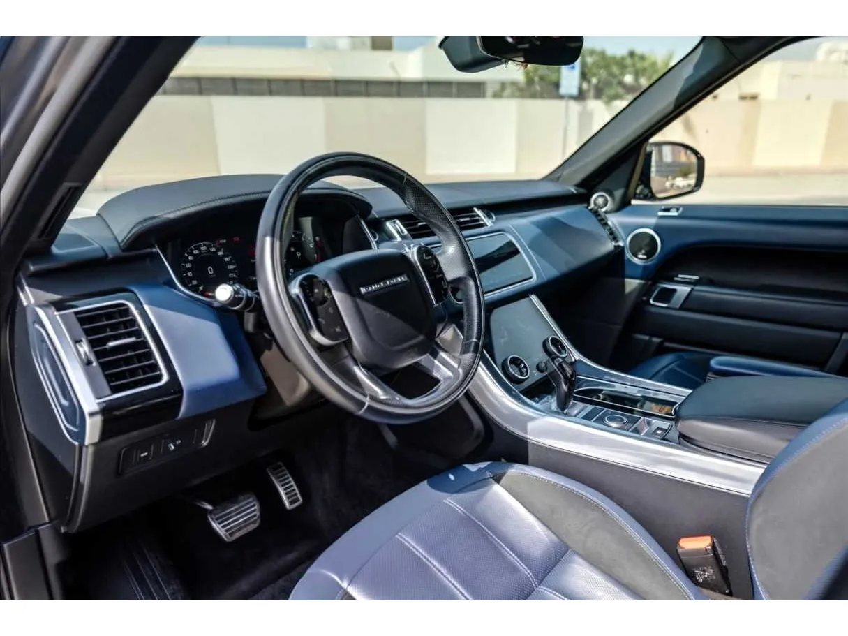 Car image 7