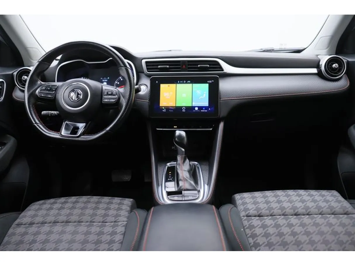 Car image 14