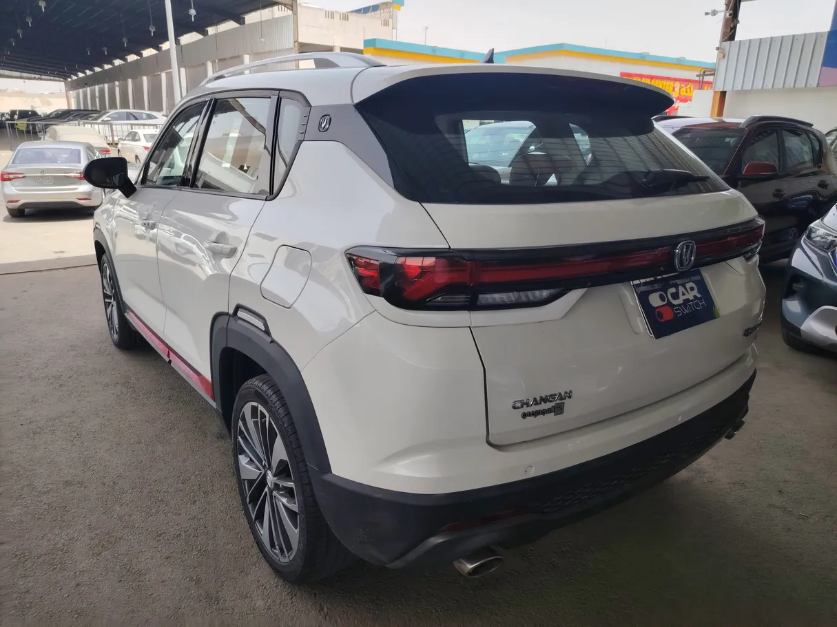 Car image 7