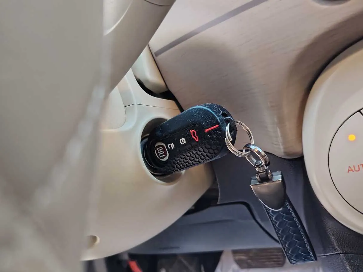 Car image 24