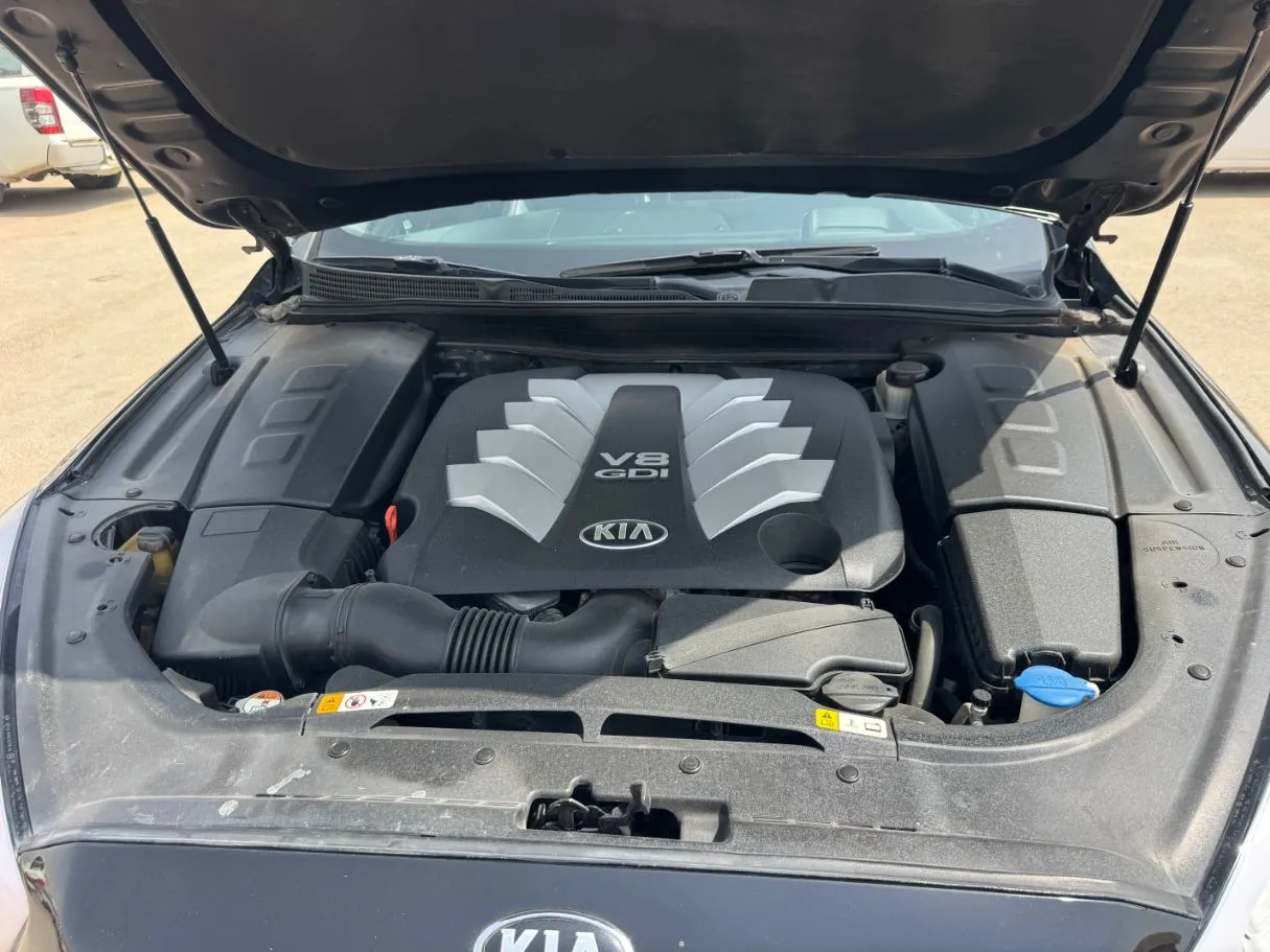 Car image 26