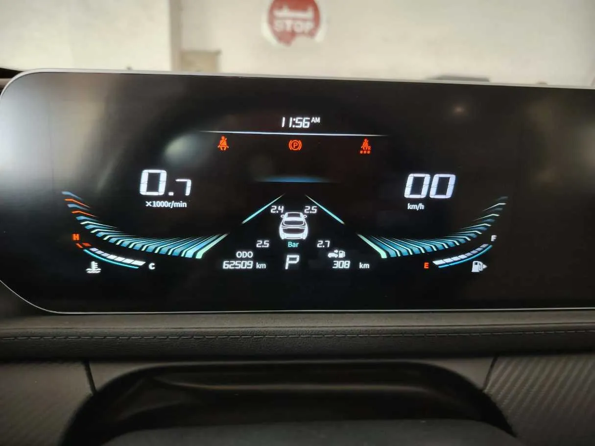 Car image 29