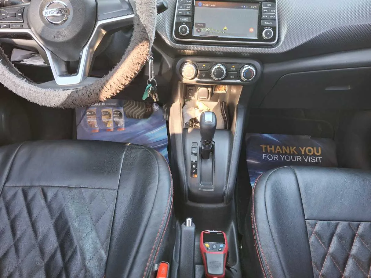 Car image 15