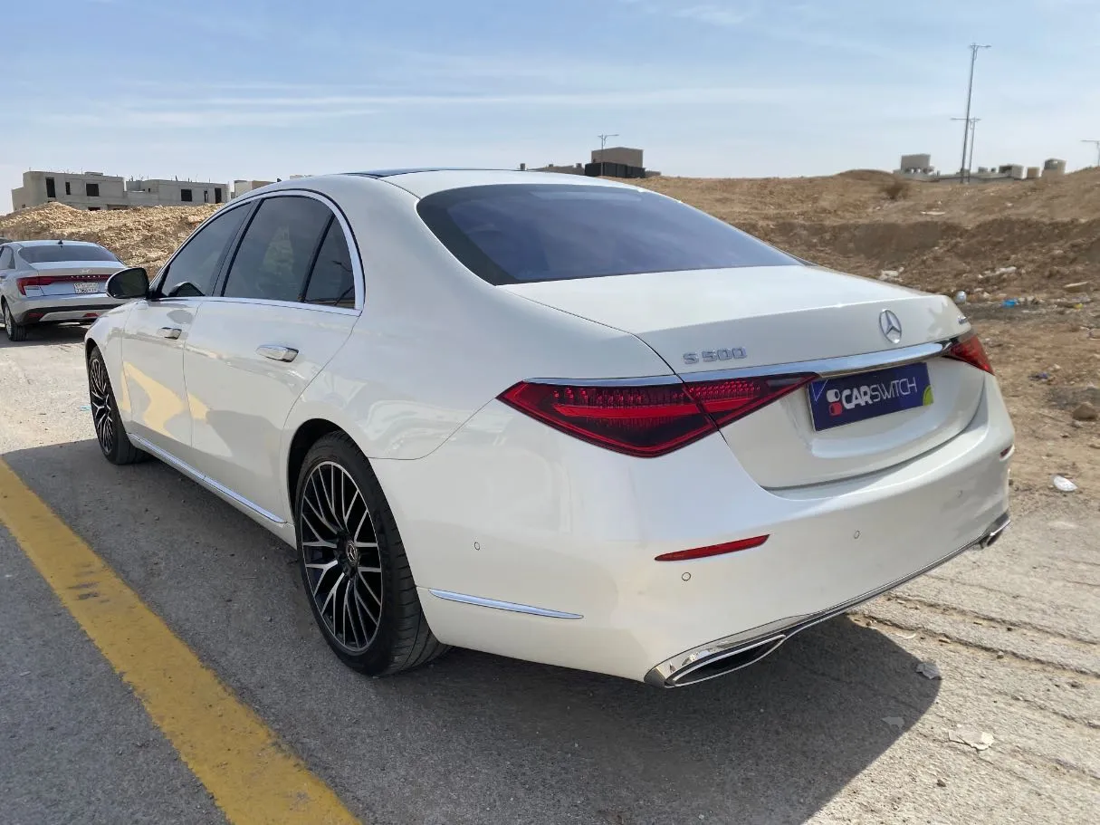 Car image 7