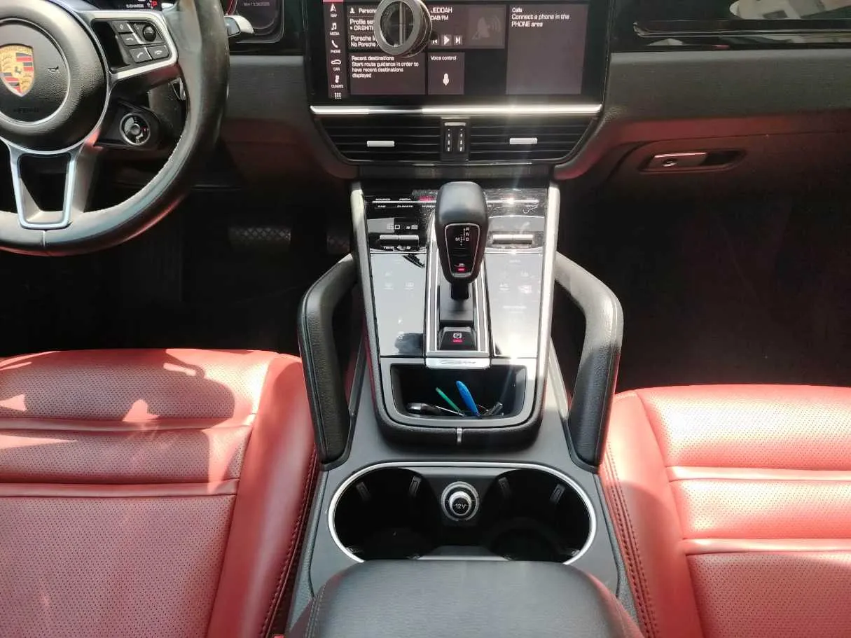 Car image 21