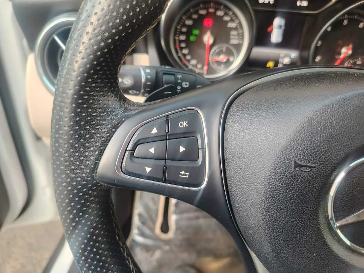 Car image 41