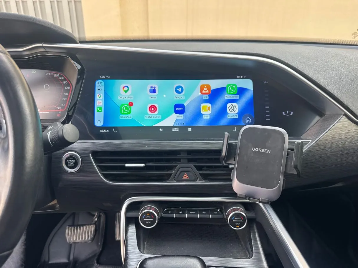 Car image 16
